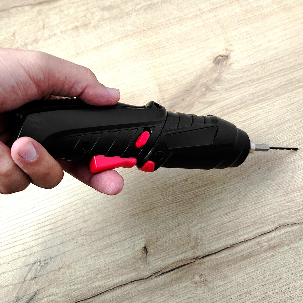 Atornillador Eléctrico Compacto Recargable Pro